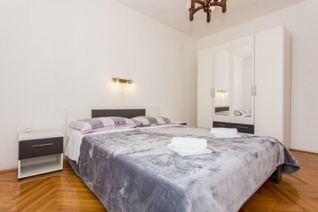 Apartman Morozin Šilo Екстериор снимка